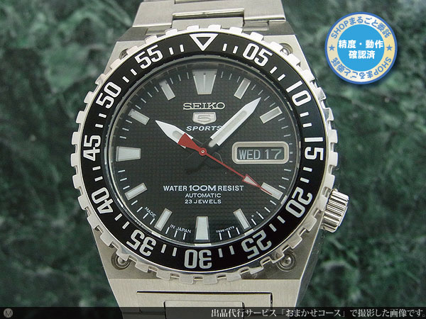 セイコー 5スポーツ 100m 7S36-02B0 クッションケース デイデイト アラビア語/英語 オートマチック BOX付属 SEIKO 5  SPORTS | アンティーウオッチマンはROLEX（ロレックス）・OMEGA（オメガ）・TUDOR（チュードル）などアンティーク腕時計の委託通販専門店—時計の委託  ...