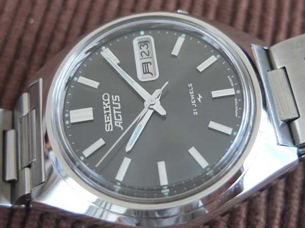 セイコー SEIKO アクタス ACTUS 黒文字盤 オートマチック 7019-8010 21