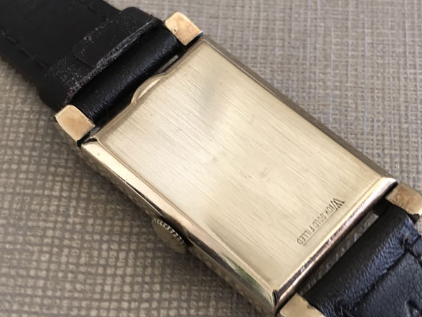 ルクルト LECOULTRE 10KGF レクタンギュラー VXN刻印バセロンムーブ