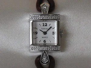 銀座和光　WAKOレディース腕時計ラフィネ ２本組　交換ベルト付きワコウ
