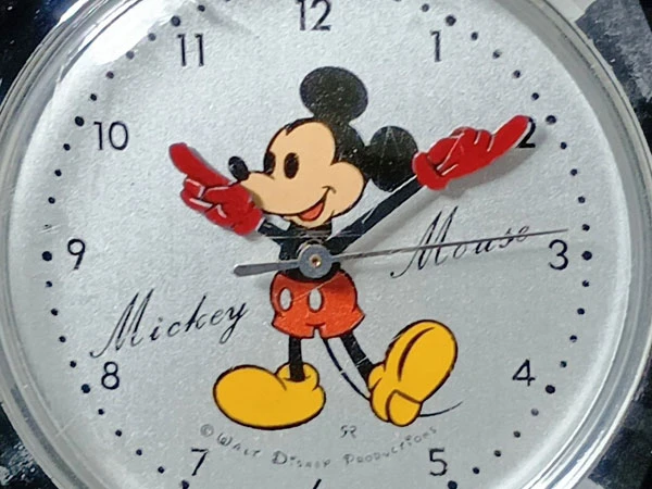 ディズニー ミッキーマウス 手巻き式腕時計