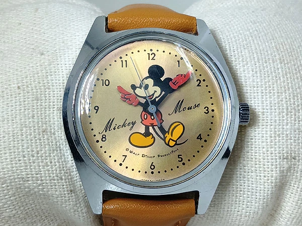 ディズニー ミッキーマウス 手巻き式腕時計 珍しいゴールド文字盤