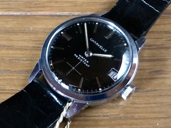 キャラベル by Bulova 未使用品 箱付き ブラックダイヤル スモールセコンド付き 1970年製 手巻き式 ビンテージウォッチ