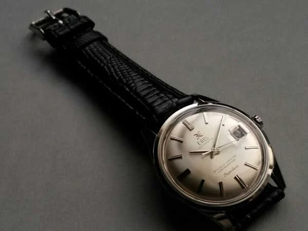 エベル EBEL クロノメーター Napoleon ナポレオン 1960s 3針デイト 自動巻き 赤黒デイト ラウンド 希少 美品