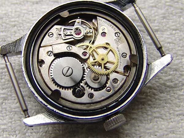 H.モーザー (H.Moser & Cie) WW2 ミリタリー ブラックミラーダイヤル good condition レア 美品