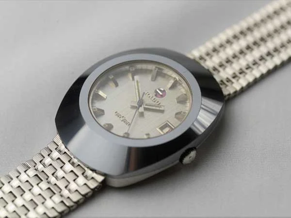 ラドー RADO ダイヤスター1 DIASTAR1 シルバーダイヤル Cal.911 初代オートマチック 赤デイトモデル ブレス付