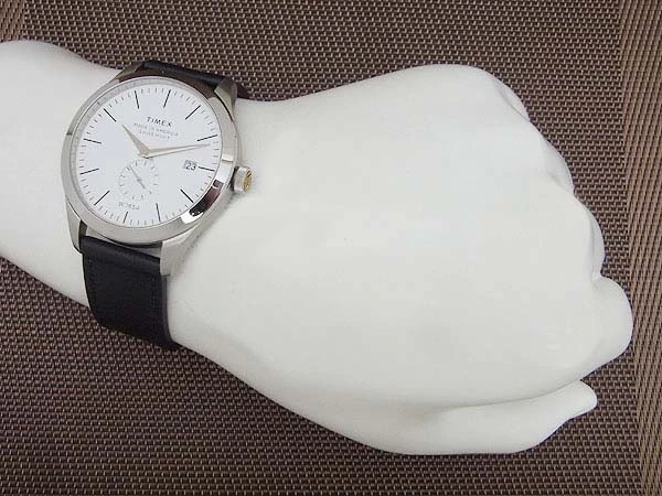 タイメックス 41mm アメリカンドキュメント レザーストラップ TW2R82700 SS クオーツ 専用木箱付属 Timex 41 mm American Documents Leather Strap White One Size [代行おまかせコース]