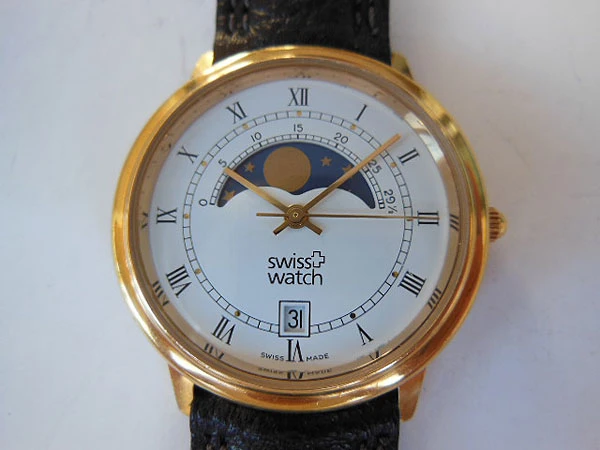 SWISS WATCH  スイスウォッチ ムーンフェイズ クオーツ スイス製 Ref.40.010