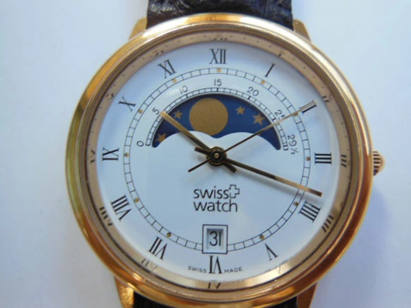 SWISS WATCH  スイスウォッチ ムーンフェイズ クオーツ スイス製 Ref.40.010