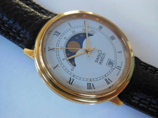 SWISS WATCH  スイスウォッチ ムーンフェイズ クオーツ スイス製 Ref.40.010