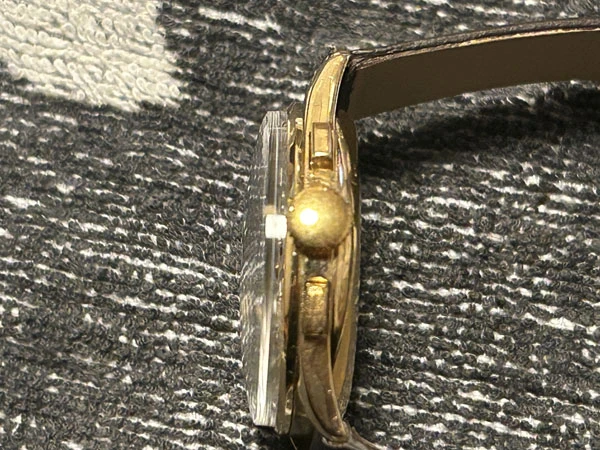 ユニバーサルジュネーブ メディココンパックス 金無垢18K イエローゴールド