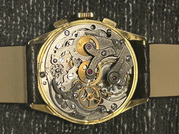 ユニバーサルジュネーブ メディココンパックス 金無垢18K イエローゴールド