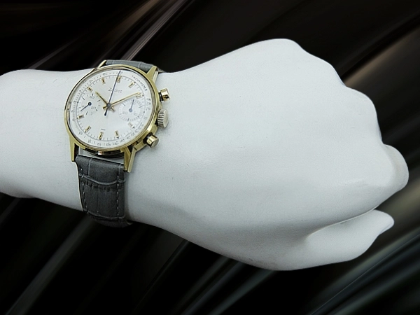 ゾディアック 2reg. クロノグラフ Ref.593.883 Cal.7734 16KGRP/SS シルバーダイヤル 手巻き Zodiac Vintage Chronograph [代行おまかせコース]