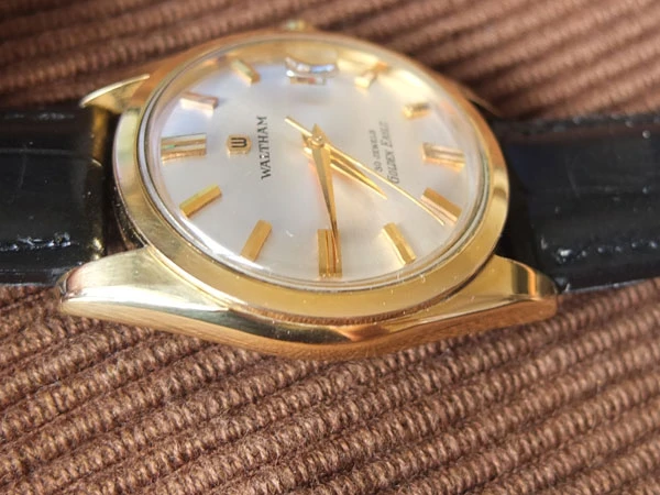 ウォルサム WALTHAM GOLDEN EAGLE ゴールデンイーグル 鷹メダリオン デイト 18KGP 30石 自動巻き オートマチック 美品