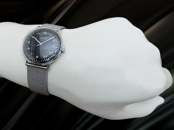 ユンハンス マックスビル Ref.027 3702 00 SS ブラックダイヤル メッシュブレス装着 手巻き JUNGHANS MAX BILL hand wind [代行おまかせコース]