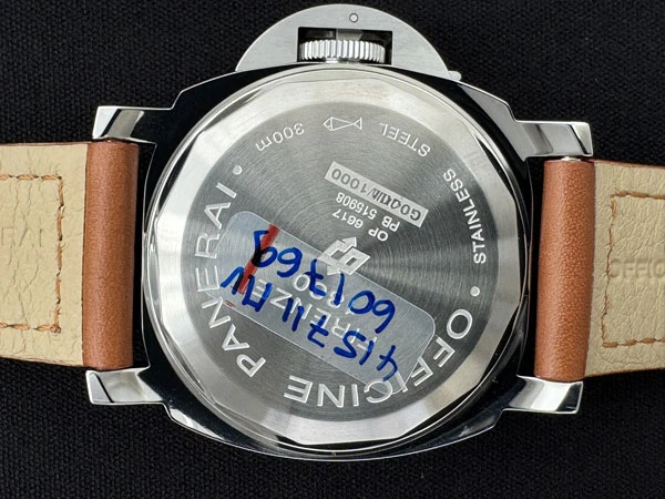 パネライ ルミノール マリーナ 未使用品 裏シール付き 保証書/クロノメーター証明書/冊子類/内外箱/ラバーベルト/工具/完備 300m防水 スクリューバック PAM00005 正規品 デッドストック PANERAI　