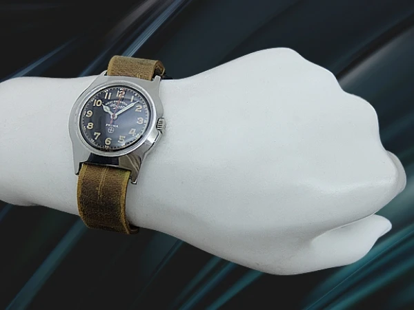 ウエストエンドウォッチカンパニー ソワール プリマ 17石 FHFCal.68 ブラックダイヤル 社外引き通しストラップ装着 手巻き WEST END WATCH Co. Sowar PRIMA [代行おまかせコース]