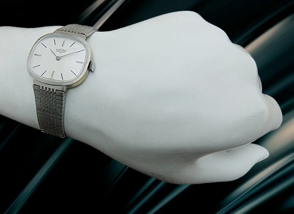 バルカン 2針 Cal.MSR K1 TVスクリーン型 シルバーダイヤル ブレス装着 手巻き VULCAIN [代行おまかせコース]