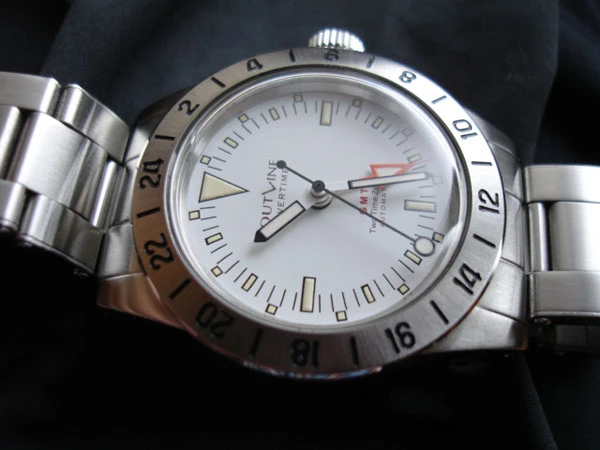 アウトライン 江口寿史 オーバータイム 型番 Ref.YK20242-EHWH(ホワイト)150本限定 BOX・保証書等付属