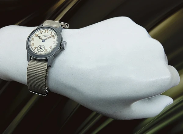 ウォルサム 米軍ミリタリーウォッチ 17石 Cal.6/0-B ダストプルーフ 象牙アイボリーダイヤル 社外引き通しストラップ装着 手巻き WALTHAM military ORD CORPS U.S.A. [代行おまかせコース]