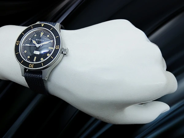 ブローバ ミルシップ 98A266 復刻モデル SS ブラックダイヤル ナイロン製NATOストラップ装着 オートマチック BOX付属 BULOVA Archives Series MIL-SHIPS [代行おまかせコース]