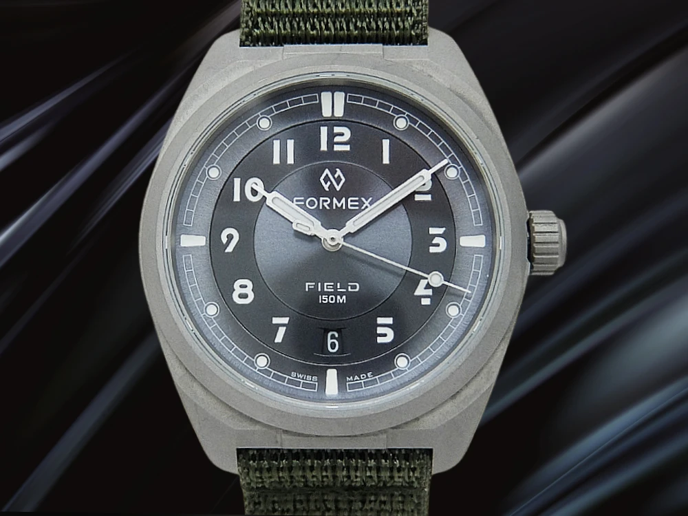 フォルメックス フィールド 150m チタン サンドイッチダイヤル カーキグリーンのナイロンベルクロストラップ装着 オートマチック BOX・保証書付属  Formex Field Automatic Gen 2 [代行おまかせコース]