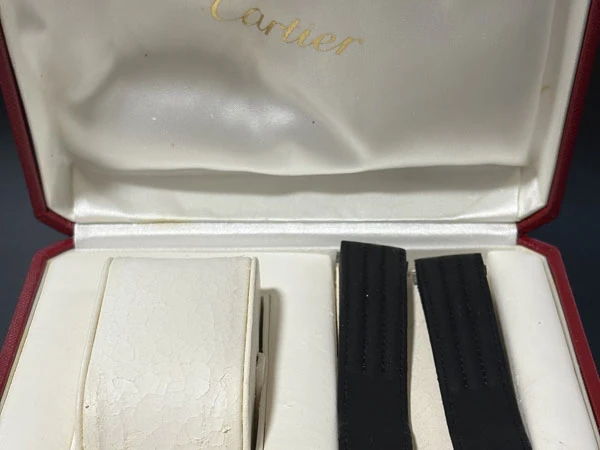 カルティエ ロードスター S/S ブラックダイヤル アラビック カルティエ修理請求書/説明書有り