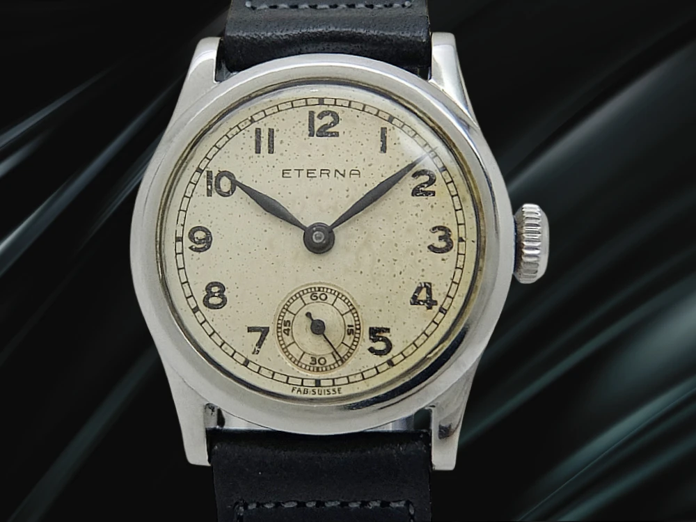 エテルナ スモールセコンド ステイブライト クラムシェルケース パティナダイヤル 社外製レザーストラップ装着 ミリタリースタイル 手巻き ETERNA [代行おまかせコース]