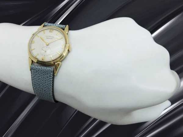 ウィットナー レビュー 重量24g 14K GOLD 金無垢 17石 Cal.76 ギョウシダイヤル ホーンラグ ヴィンテージ 手巻き WITTNAUER REVUE [代行おまかせコース]