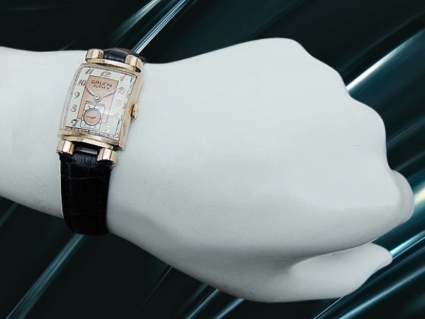グリュエン カーベックス プレシジョン Ref.440-449 Cal.440 Wadsworth社製　10K GOLD FILLED アールデコ ツートンダイヤル 社外製レザー装着 手巻き GRUEN CURVEX PRECISION [代行おまかせコース]