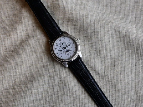 グラスヒュッテ オリジナル 手巻き 永久カレンダー ムーンフェイズ