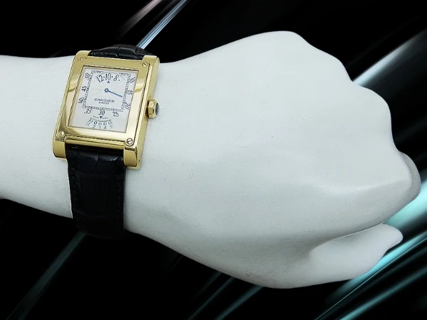 カルティエ タンク ア ビス ジャンピングアワー デイト CPCP Cal.9902 MC 総重量86g 18KYG ギョウシェダイヤル 18KYG無垢Dバックル 手巻き メーカー修理証明書付属 Cartier Tank vis all h dte appertman [代行おまかせコース]