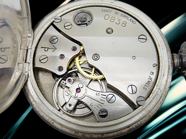 スミス 懐中時計 15石 本体重量103g デニソン社製 銀無垢ケース スパイダーダイヤル 社外製シルバーチェーン+フォブ付属 SMITHS DELUXE MADE IN ENGLAND [代行おまかせコース]