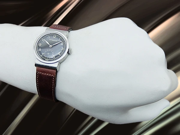 エテルナ スモールセコンド Cal.600 SS フーデッドラグ ブラックパティナダイヤル ハメ殺しタイプ社外製レザーストラップ装着 手巻き ETERNA [代行おまかせコース]