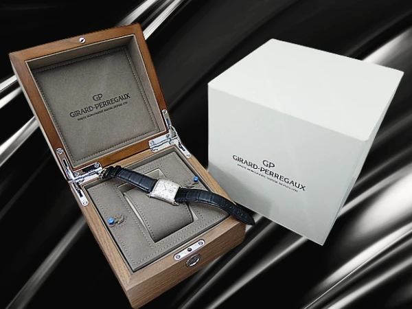 ジラールペルゴ ヴィンテージ1945 Ref.2595 総重量50g 18KWG ホワイトゴールド レクタンギュラー シルバーダイヤル 18KWG尾錠 社外レザー装着 手巻き GPウッドボックス付属 GIRARD-PERREGAUX Vintage1945 [代行おまかせコース]