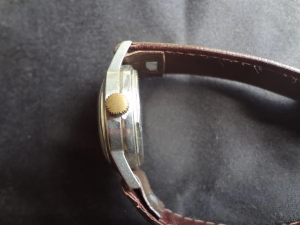 ウエストエンド ウォッチカンパニー ソワールプリマ ブロードアロー手巻き ミリタリーウォッチ