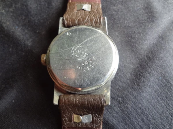 ウエストエンド ウォッチカンパニー ソワールプリマ ブロードアロー手巻き ミリタリーウォッチ