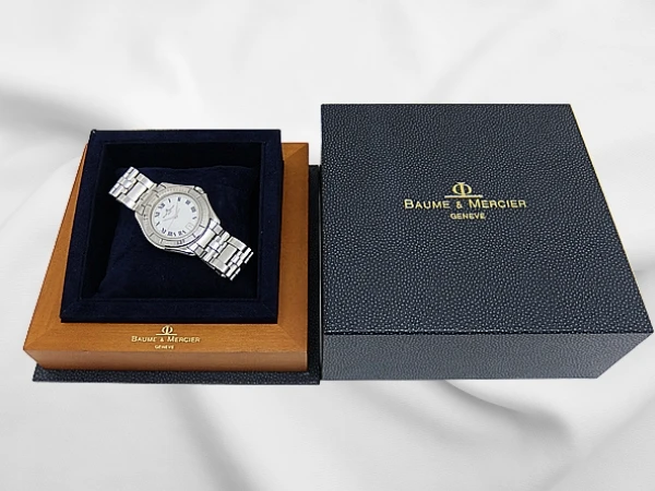 ボーム&メルシェ Ref.MV045042 SS ホワイトダイヤル ブレス装着 クオーツ メンズサイズ BOX付属 BAUME&MERCIER [代行おまかせコース]