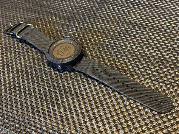 スント SUUNTO トラバース アルファ ステルスブラック