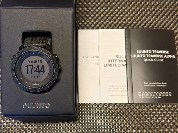 スント SUUNTO トラバース アルファ ステルスブラック