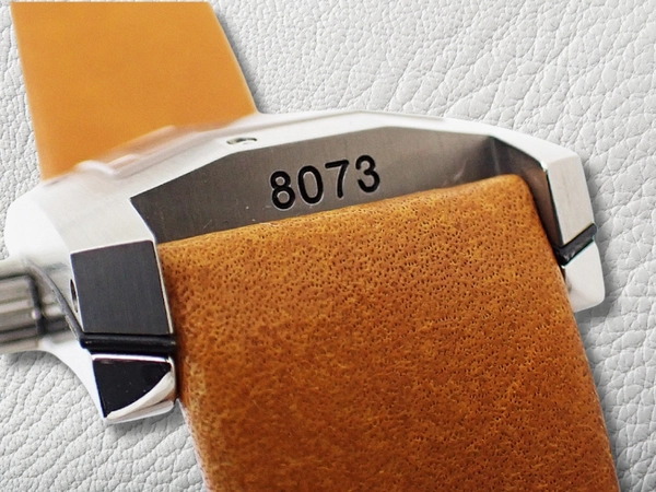 ダンヒル シティーファイター No.8073 SS レクタンギュラー 3面カットサファイヤクリスタル 裏スケ グレーツートンダイヤル 専用レザーベルト+Dバックル装着 1,500本限定 オートマチック dunhill City Fighter [代行おまかせコース]
