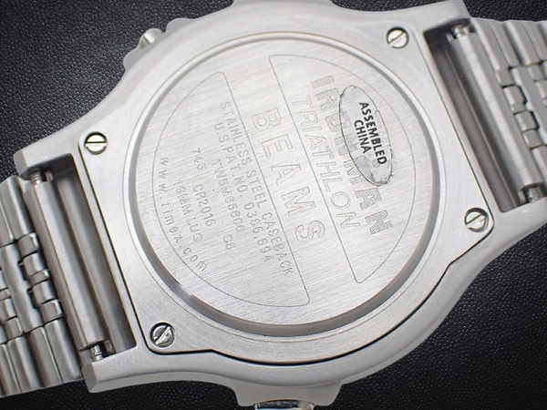 タイメックス × ビームス 別注 アイアンマン フルメタル 8-LAP METAL Ref.TW5M65600SW 液晶画面 ブレス装着 クオーツ BOX・保証書付属 TIMEX BEAMS IRONMAN 8LAP [代行おまかせコース]