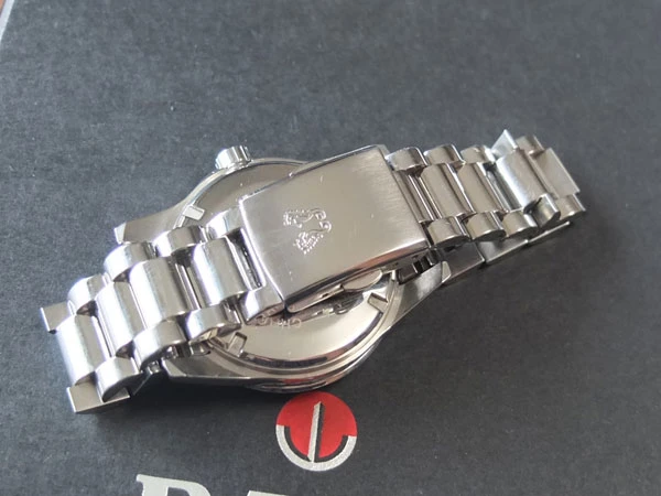 ラドー RADO ゴールデンホース クロノメーター 復刻版 自動巻き 25石 オートマチック 黒文字盤 BOX付 説明書、保証書類が付属