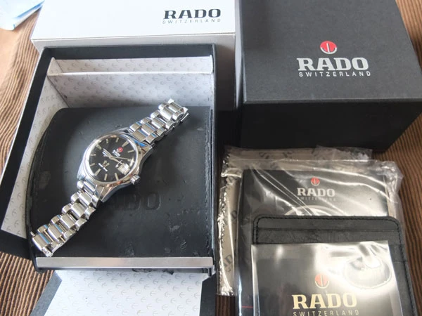 ラドー RADO ゴールデンホース クロノメーター 復刻版 自動巻き 25石 オートマチック 黒文字盤 BOX付 説明書、保証書類が付属