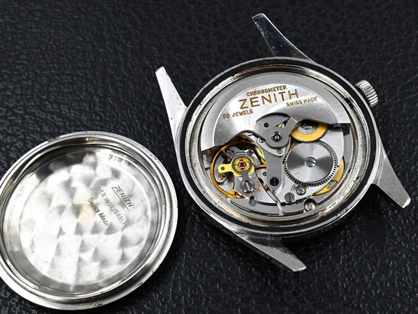 ゼニス ZENITH CHRONOMETRE クロノメーター スチールケース Cal. 2532PC シルバーボンベイダイアル デイト Vintage Zenith