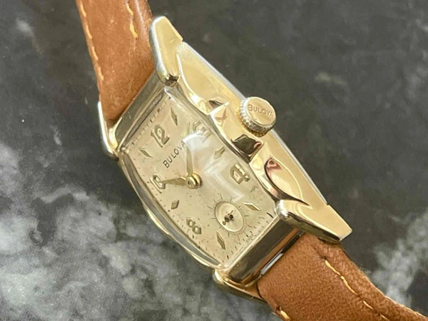 ブローバ BULOVA レクタンギュラー 10K RGP スモールセコンド メンズモデル