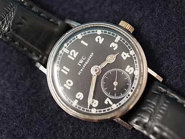 IWC Cal.83 手巻き ブラック文字盤 コブラ針