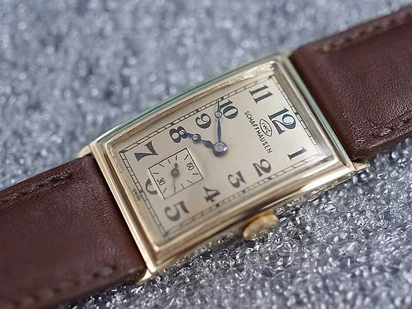 IWC 希少ムーブCal.87搭載 レクタンギュラー 14金無垢ヒンジケース 手巻き