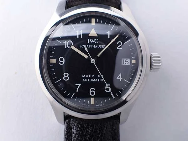 IWC マーク12 MARK XII 未使用品 希少 付属品完備 トリチウム夜光・美焼 け ルクルトムーブメント 耐磁時計 36石 国際保証書カード付属