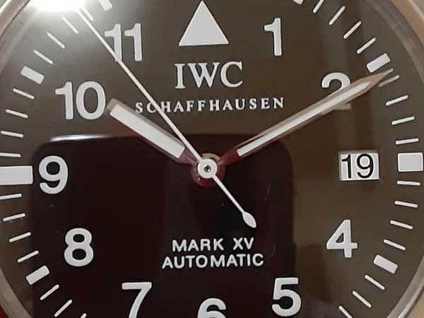 IWC マーク15 パイロットウォッチ 前期型5連ブレスレット 魚竜頭 箱・保証書・取扱説明書・未使用ベルト等付属